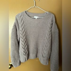 “SO” brand sweater